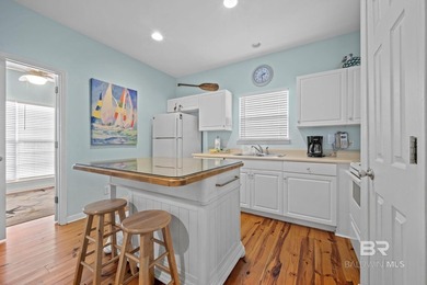 Unit 801 is a gorgeous, turnkey cottage just waiting for you and - photo 4