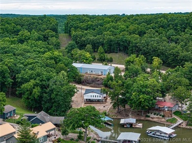 Lake life meets shop life with this unique shouse opportunity - photo 4
