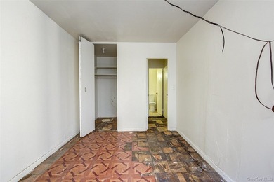 This incredible *blank canvas* opportunity is tailor-made for a - photo 16