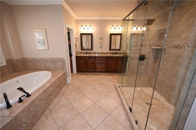 *RARE one-level custom home in Moores Mill Golf Club!* Built by - photo 30
