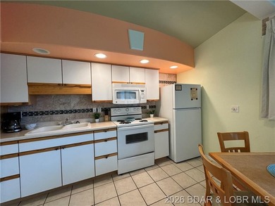 Rare waterfront INVESTMENT OPPORTUNITY with proven vacation - photo 8