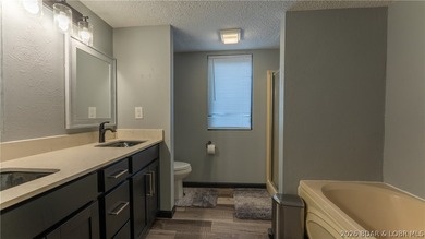 Great Investment Opportunity in Lake Ozark. This 2 Bed 2 Bath - photo 10