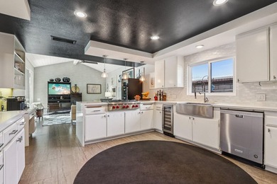RARELY DOES A PROPERTY OF THIS CALIBER BECOME AVAILABLE AT THIS - photo 11