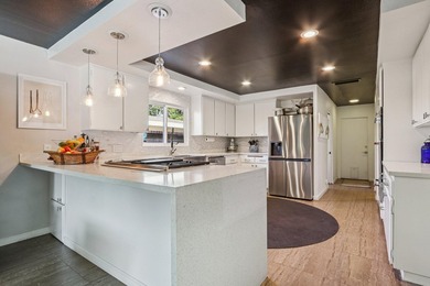 RARELY DOES A PROPERTY OF THIS CALIBER BECOME AVAILABLE AT THIS - photo 12