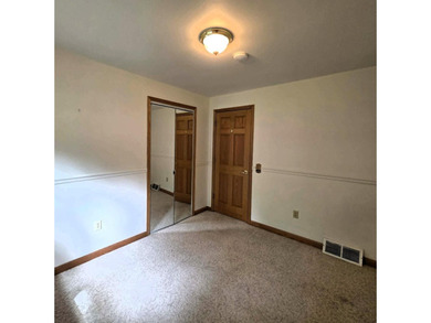 Beautiful Lakefront Ranch home on all-sport Ess Lake! Located on - photo 12