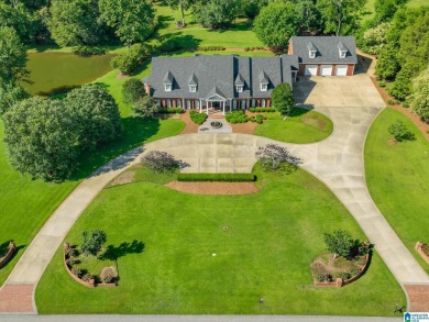 Exquisite custom-built estate designed by Stephen Fuller on 3.32