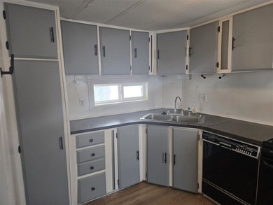 Welcome to this charming 2-bedroom, 1-bath home, ideally located - photo 15