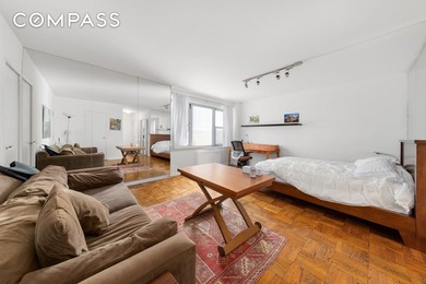 Welcome to 77 W 55th St, an elegant high-rise condominium - photo 5