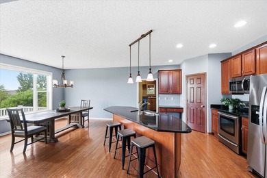 Welcome to this beautiful two-story home in the Copper Creek - photo 7