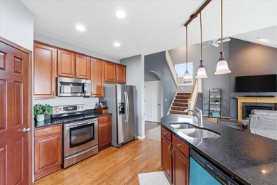 Welcome to this beautiful two-story home in the Copper Creek - photo 8