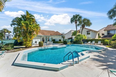 Coastal Comfort meets downtown Stuart Convenience This charming - photo 31