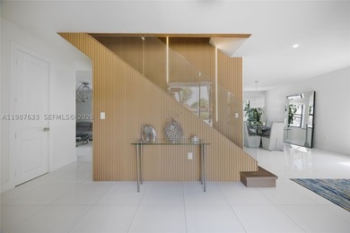 Welcome to this spacious and beautifully maintained 4-bedroom, 4 - photo 3