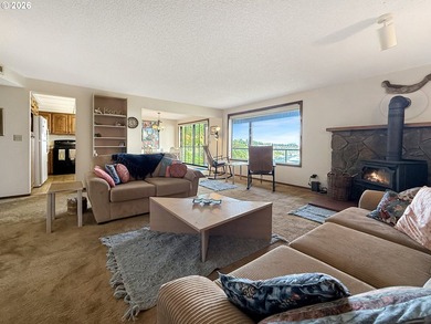 Oceanfront Living at Rainbow Rock! Experience breathtaking - photo 3