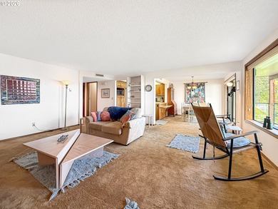 Oceanfront Living at Rainbow Rock! Experience breathtaking - photo 5