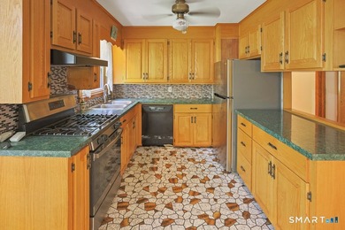 Nestled on more than 1.4 private acres, this sprawling ranch - photo 10