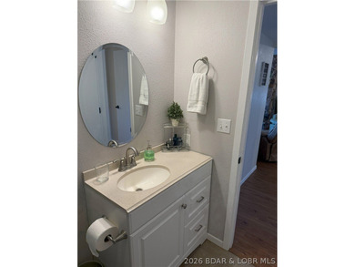 This is a really nice highly desired WALK IN unit with LVP - photo 9