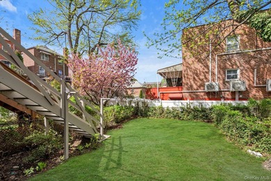 Welcome to this beautifully maintained and exceptionally bright - photo 7