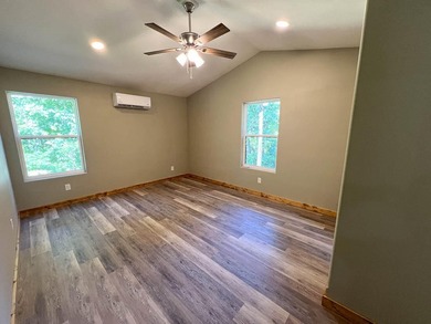 Beautiful New Construction Near Bull Shoals Lake!Be the first to - photo 15