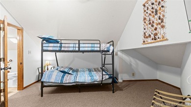 Welcome to this beautifully updated 3-bedroom, 2.5 bath - photo 23