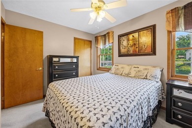 Welcome to this impeccably maintained 4-bedroom, 3.5-bath - photo 24