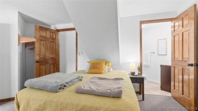 Welcome to this beautifully updated 3-bedroom, 2.5 bath - photo 32