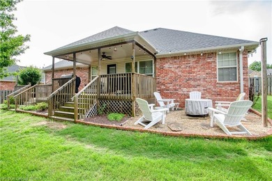 Beautiful 4 bedroom, 2 bath home just off Lake Jack Nolen. The - photo 32