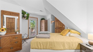 Welcome to this beautifully updated 3-bedroom, 2.5 bath - photo 33