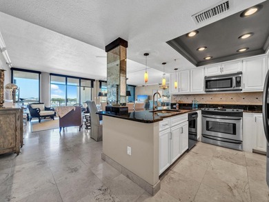 Great unit in sought after East Pass Towers Condominium. This - photo 3