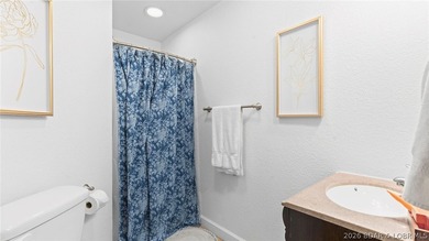 Welcome to this beautifully updated 3-bedroom, 2.5 bath - photo 34