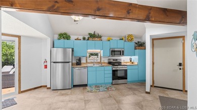 Welcome to this beautifully updated 3-bedroom, 2.5 bath - photo 42