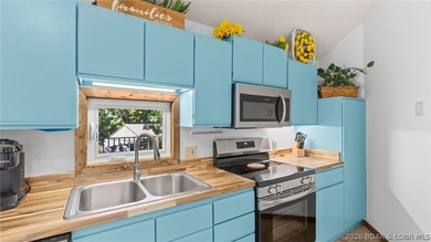 Welcome to this beautifully updated 3-bedroom, 2.5 bath - photo 44