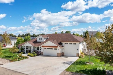 Don't miss this 2018 Parade Home, built by Vantage Homes with - photo 3