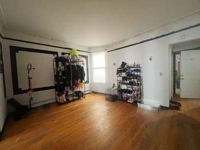 Excellent investment opportunity: Mixed-use building with one - photo 6