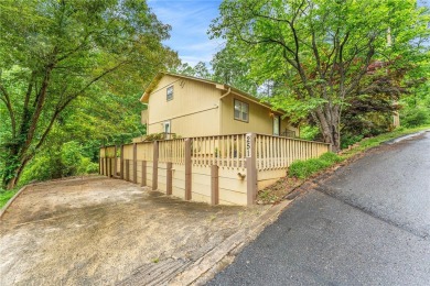 Lake Home For Sale in Fair Play, South Carolina