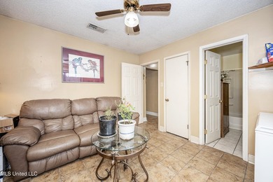 Discover exceptional potential with this 3 bedroom, 2 bath home - photo 28