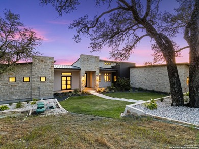 This luxurious Canyon Lake waterfront home blends modern - photo 2