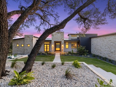 This luxurious Canyon Lake waterfront home blends modern - photo 3