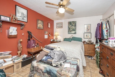 Discover exceptional potential with this 3 bedroom, 2 bath home - photo 35