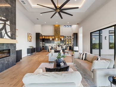 This luxurious Canyon Lake waterfront home blends modern - photo 8