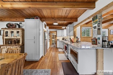 Welcome to 4072 Aspen Ridge, a well maintained mountain retreat - photo 6