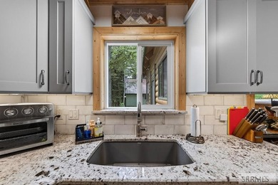 Welcome to 4072 Aspen Ridge, a well maintained mountain retreat - photo 8
