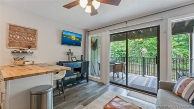 Turn-key lakefront living in the gated Southwood Shores complex - photo 2