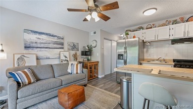 Turn-key lakefront living in the gated Southwood Shores complex - photo 4