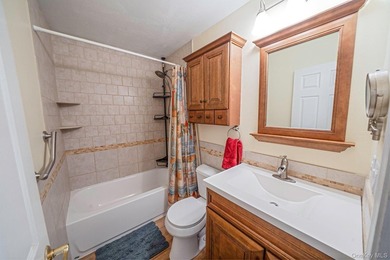Welcome to Hidden Lake Estates, a well-maintained waterfront - photo 16