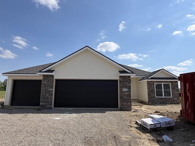 This new construction, ranch home, sits on a pond lot in the new - photo 23