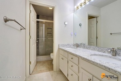 Townhome w/vaulted ceiling & skylights provides plenty of - photo 28