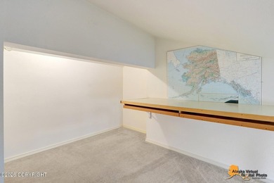Townhome w/vaulted ceiling & skylights provides plenty of - photo 32