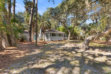 Welcome to your slice of island life on beautiful Seabrook