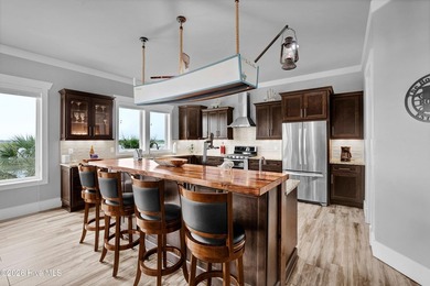 Enjoy a true waterfront boating lifestyle in this exceptional - photo 5