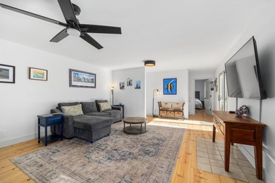 Nestled in the serenity of Bonny Doon, this exquisite 5-bed - photo 36
